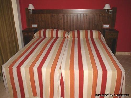 Hotel Rocio Вильяфранка-де-Кордова Номер фото